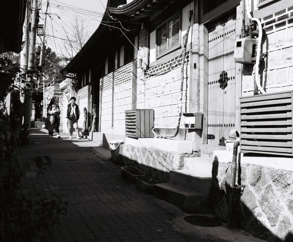 Predating automobiles by over five-hundred years, the pedestrian walkways of Bukchon would nowadays be classified as narrow alleys at best.